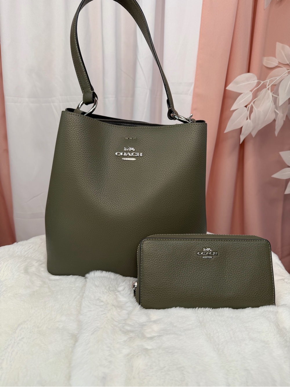 Coach Olive Green Pebbled Leather Shoulder Bag with Zip Wallet